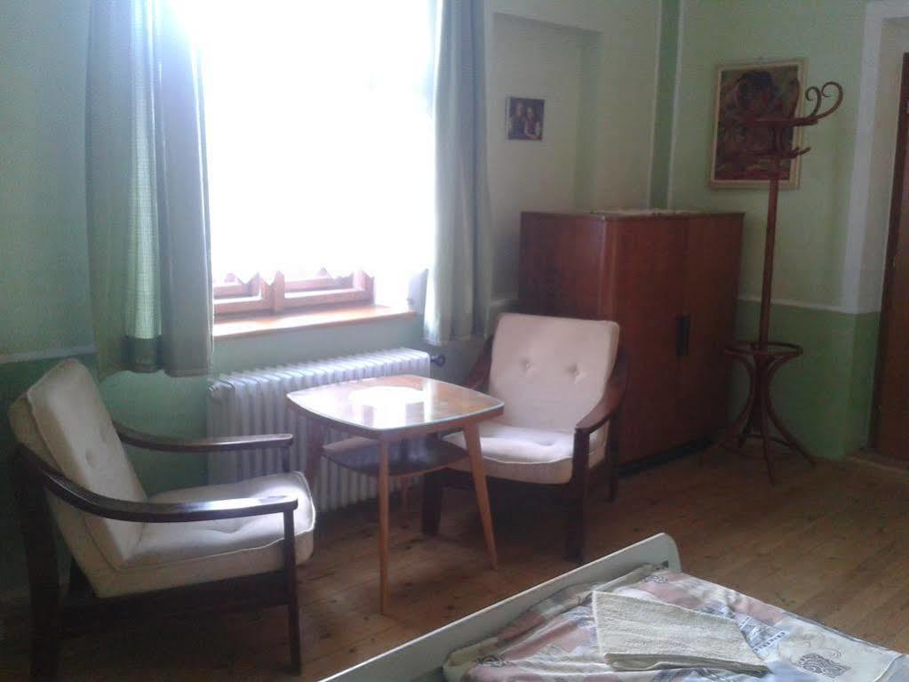 Český Krumlov Penzion Dora מראה חיצוני תמונה